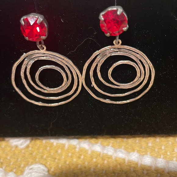 Sabika popular retired earrings - Picture 2 of 3